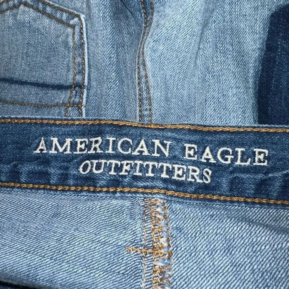 American Eagle Size 6 Vintage HiRise Festival Frayed Hem Distressed Denim Shorts